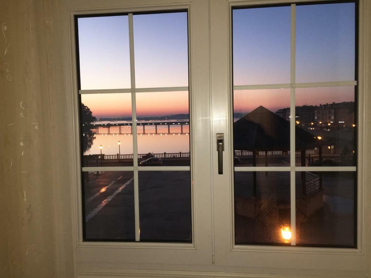 Apartamento Vilanova Appartamento Villanueva De Arosa Esterno foto